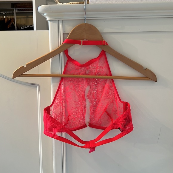 Victoria's Secret Women's Intimate Red Lingerie Bra - Picture 8 of 14